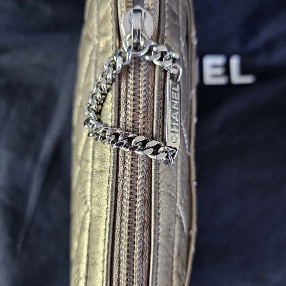 Chanel Vintage Metallic Aged Calfskin Quilted Cotton Club Pochette in Gold - Picture 7 of 16